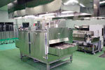 セントラルキッチンの大型厨房機器